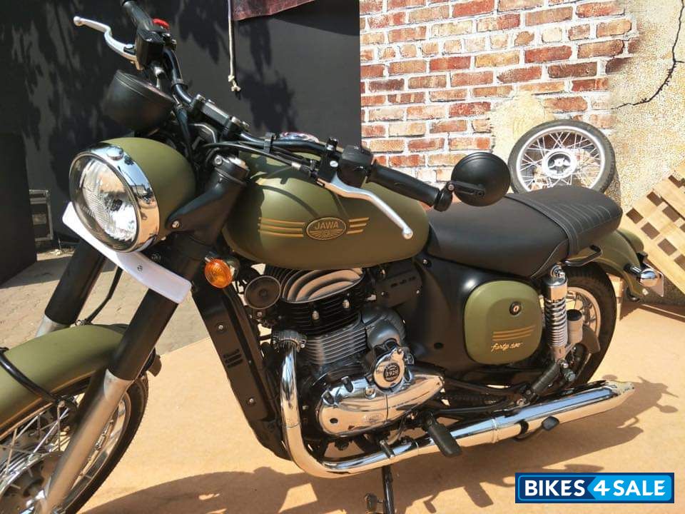 Jawa forty two BS6