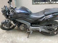 Blue Bajaj Dominar 400