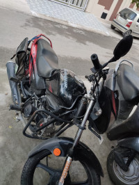 Black/red Hero Glamour 125