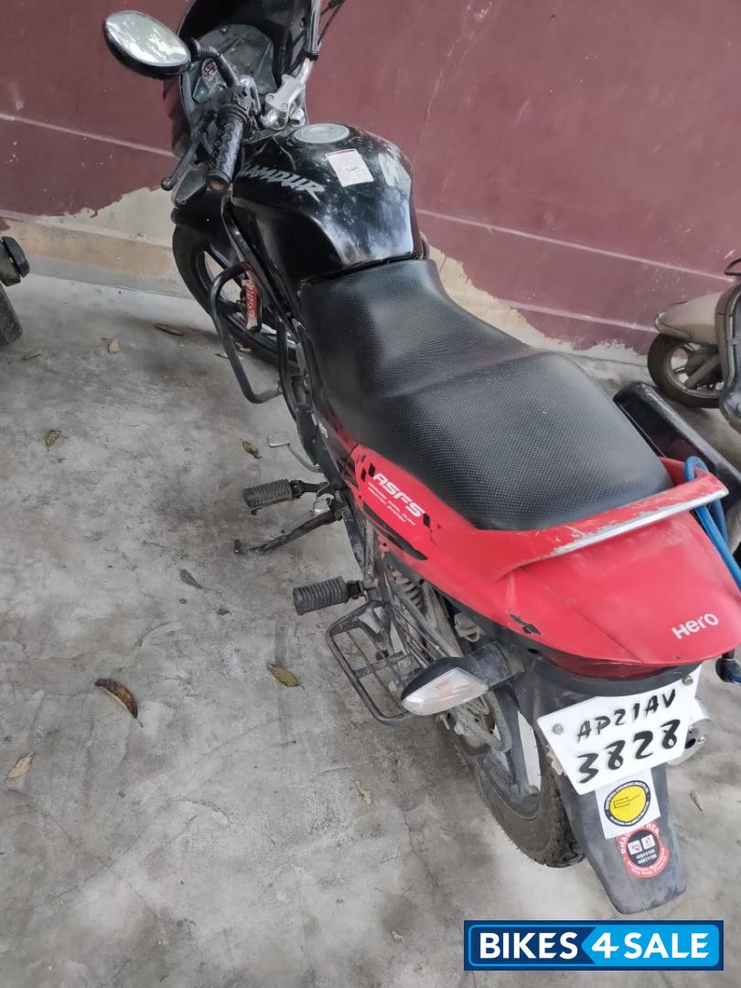 Black/red Hero Glamour 125