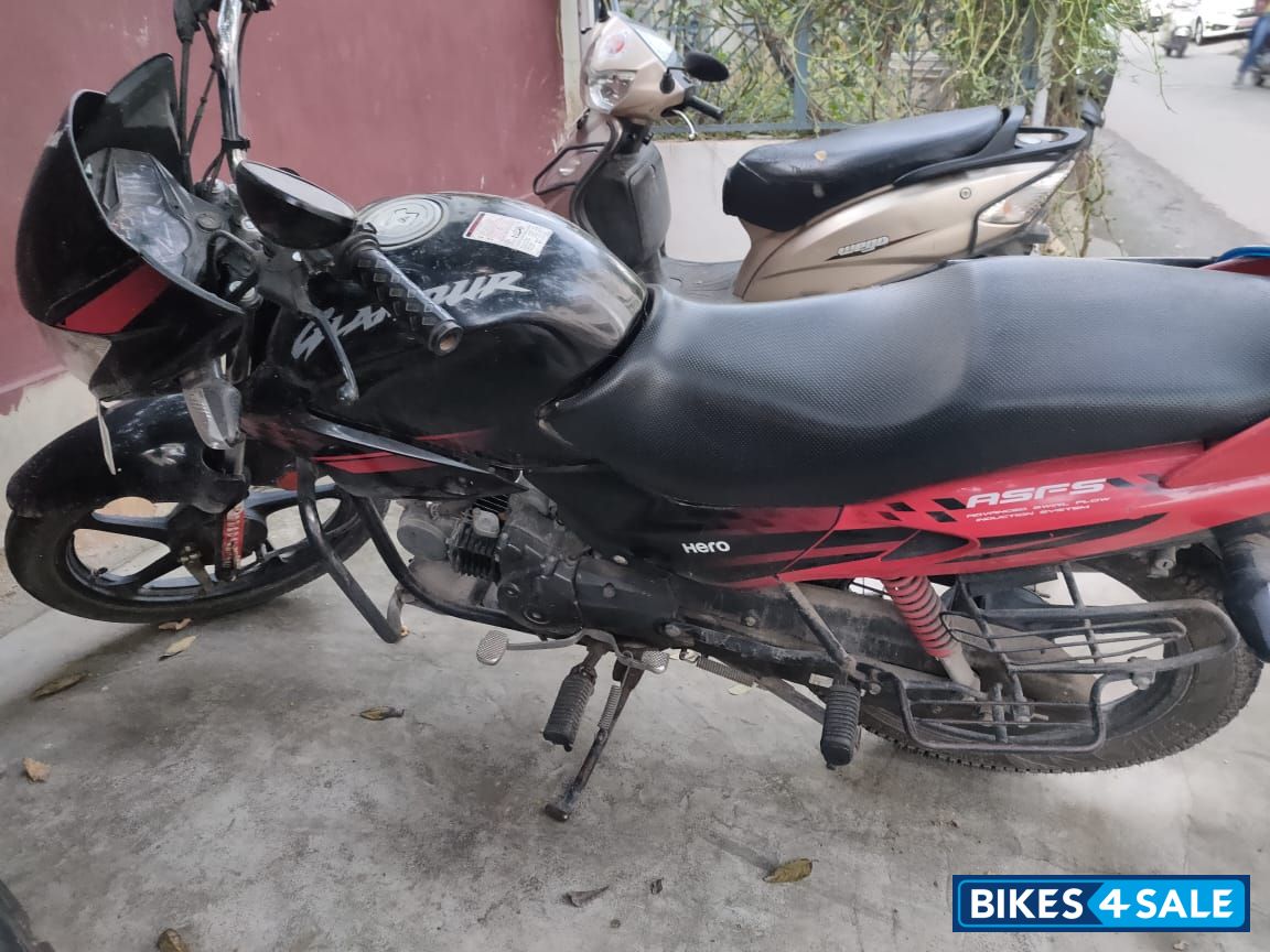 Black/red Hero Glamour 125