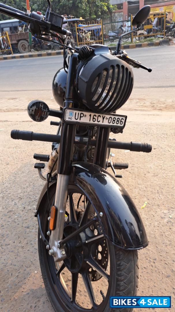 Black Royal Enfield Classic Stealth Black