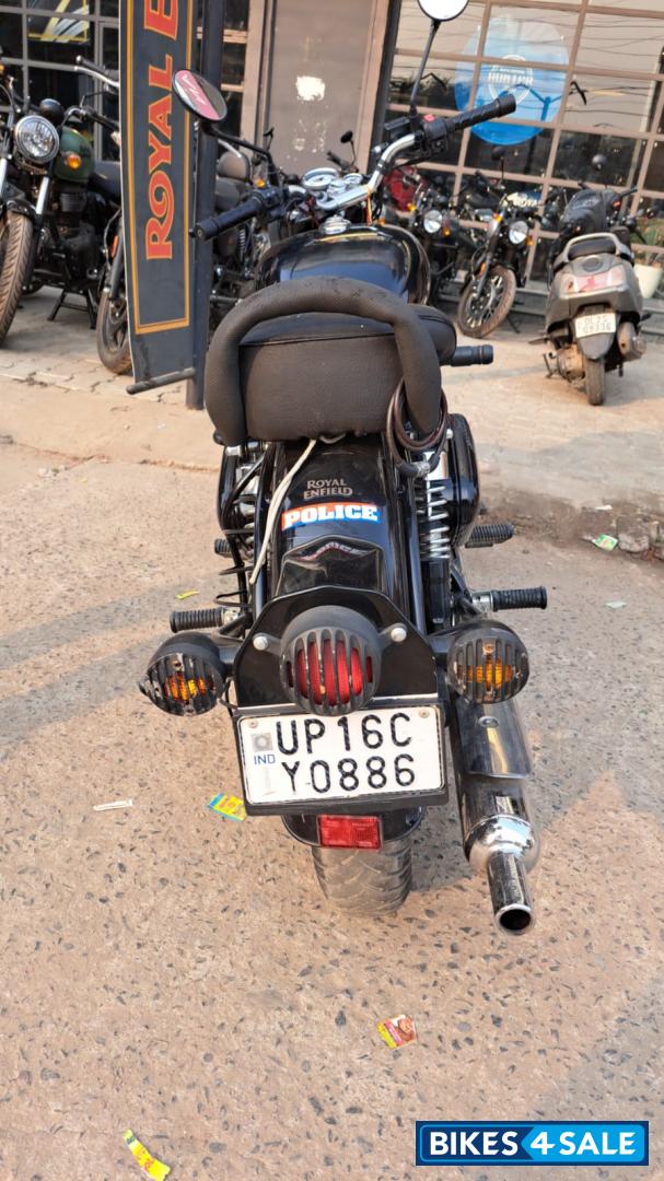 Black Royal Enfield Classic Stealth Black