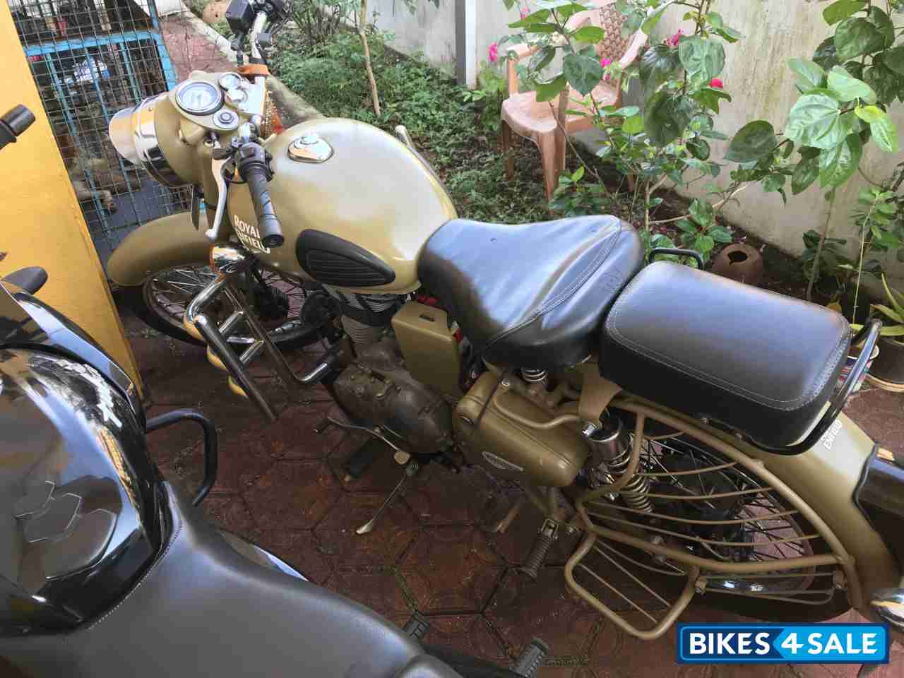 Royal Enfield Classic Desert Storm