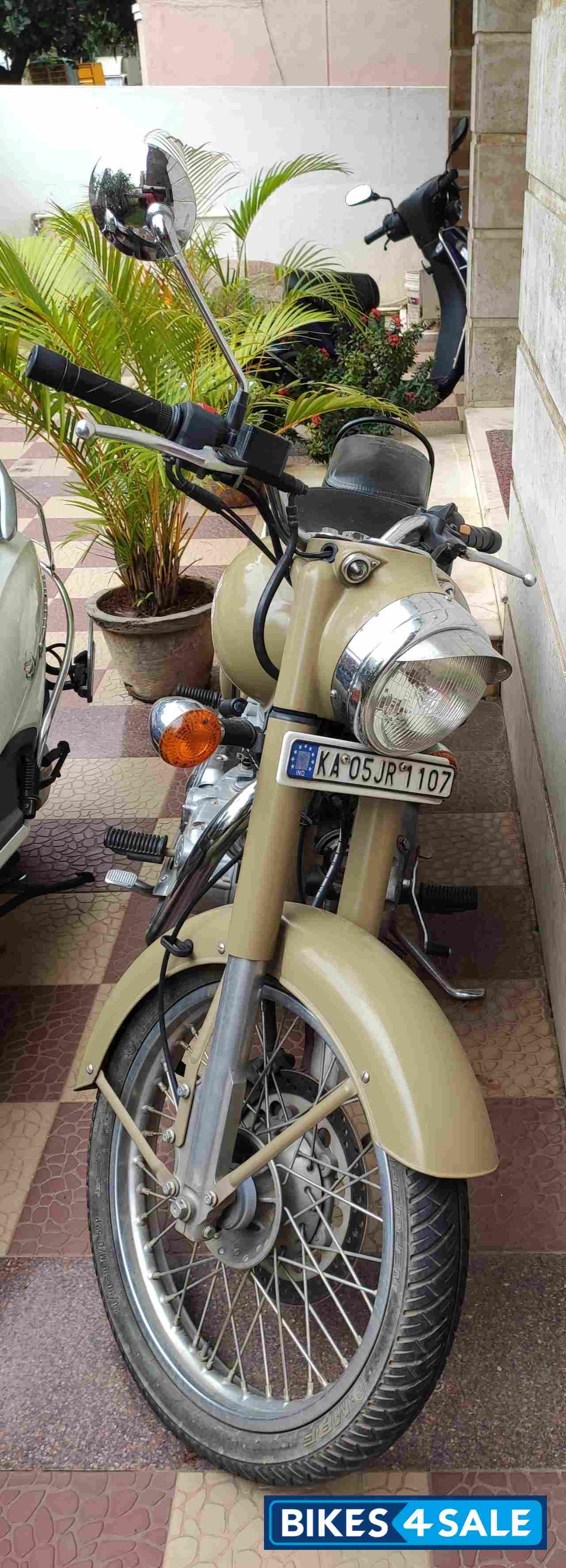 Royal Enfield Classic Desert Storm