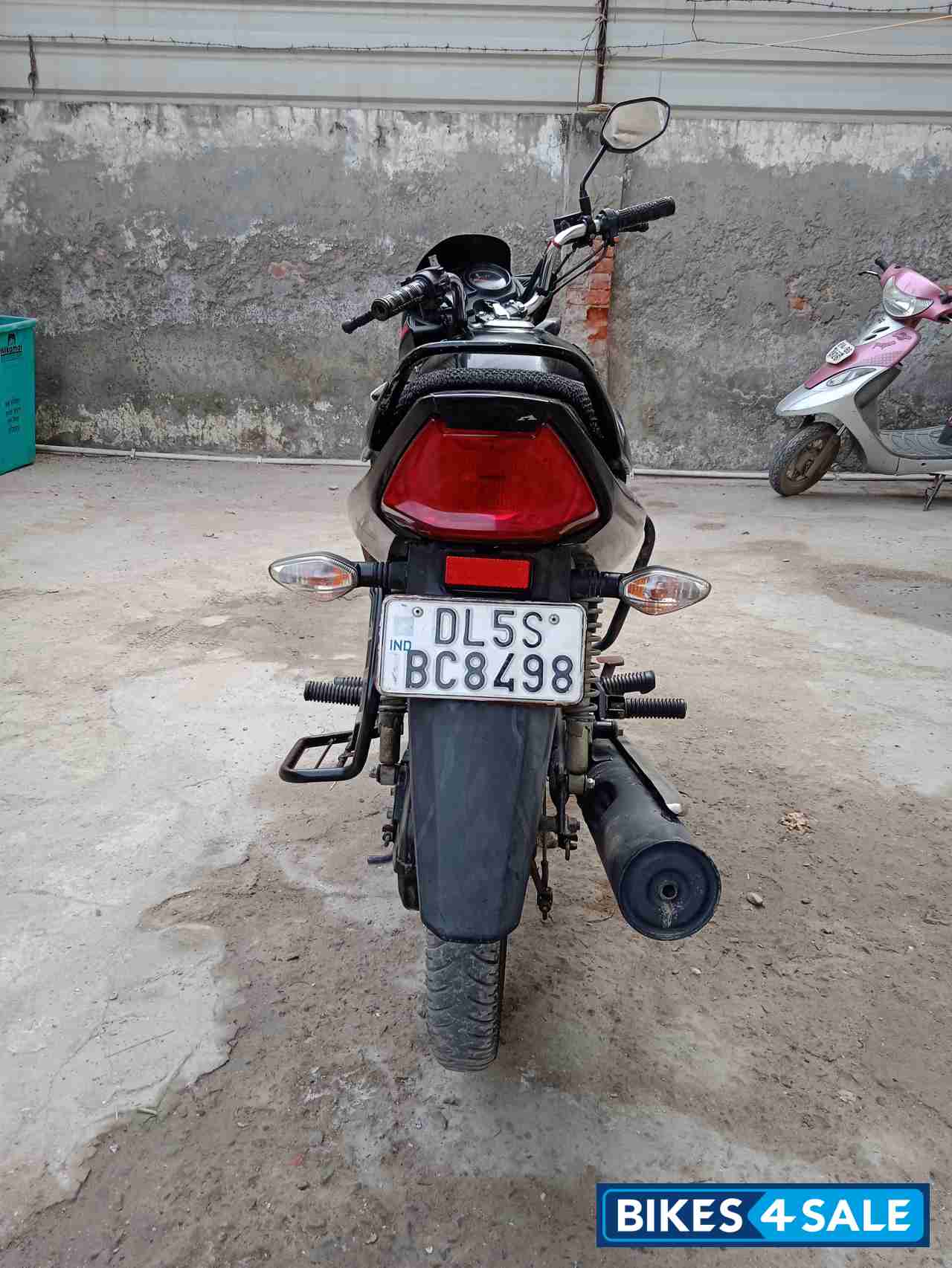 Black Honda CB Shine