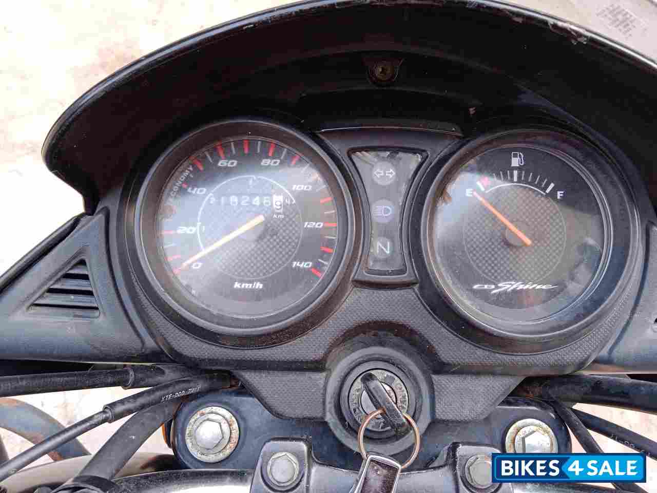 Black Honda CB Shine