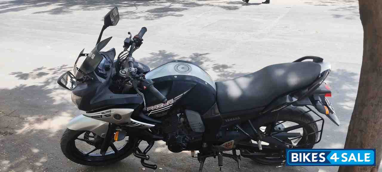 Black Yamaha Fazer