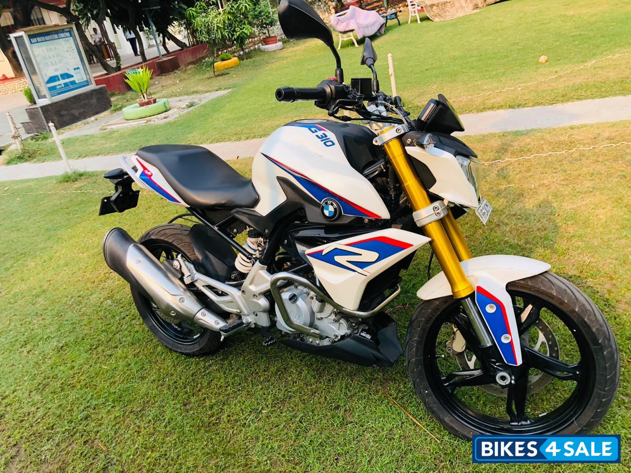 BMW G 310 R