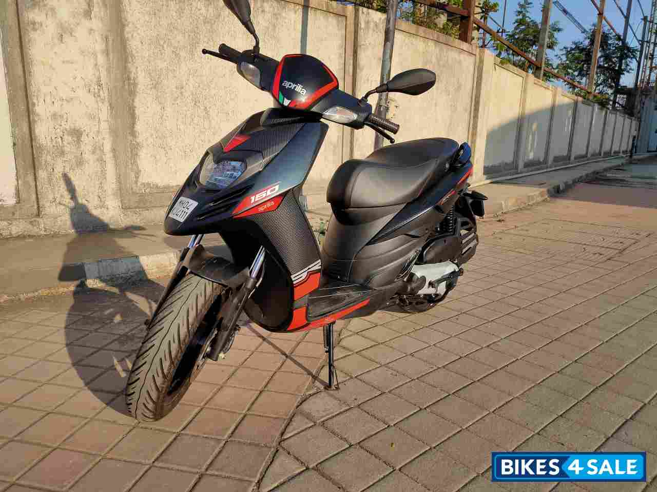 Carbon Black Aprilia SR