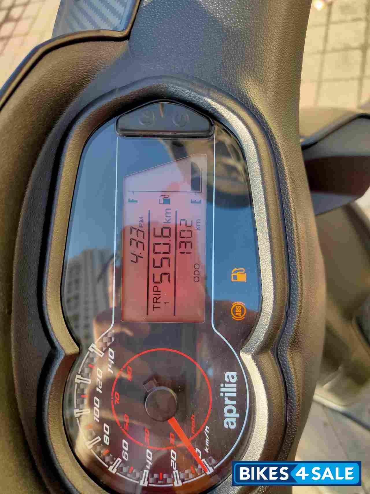 Carbon Black Aprilia SR