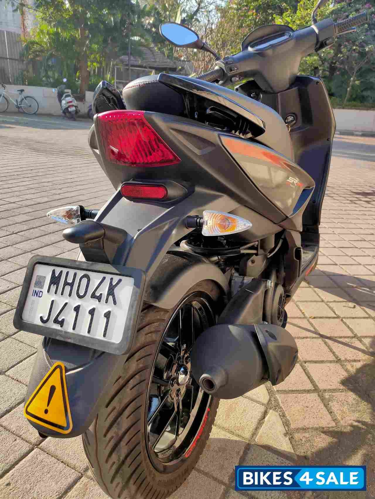 Carbon Black Aprilia SR