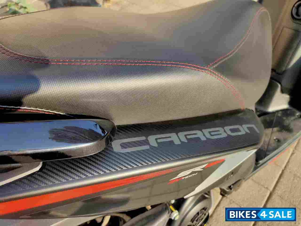 Carbon Black Aprilia SR