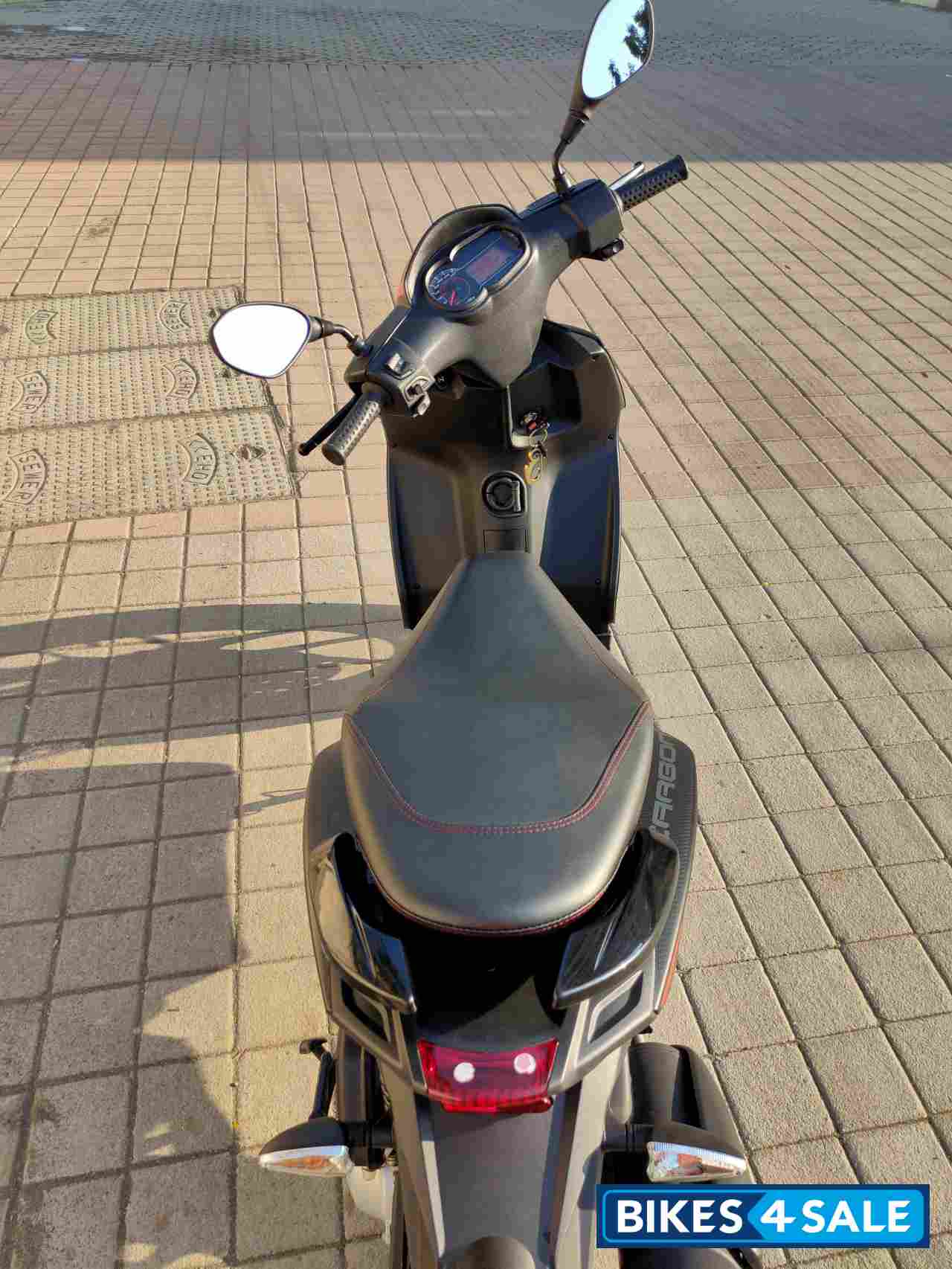 Carbon Black Aprilia SR