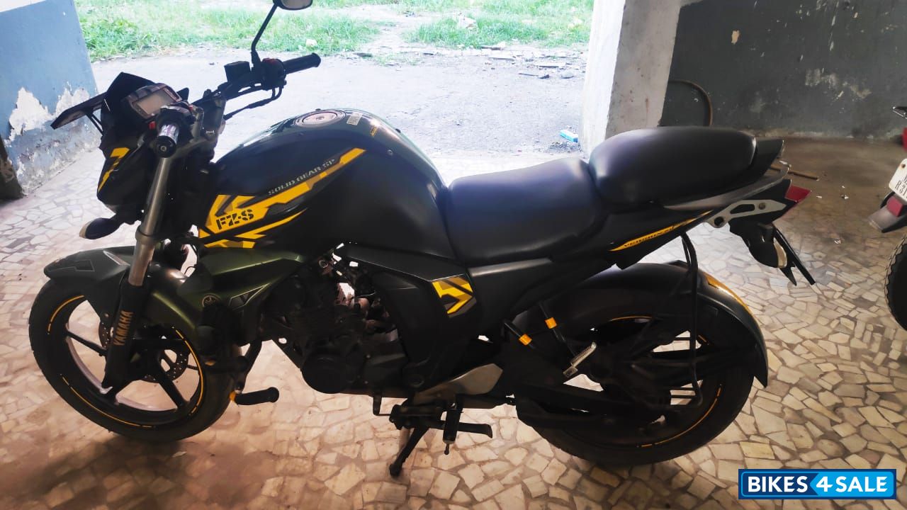 Yamaha FZ-S FI V2