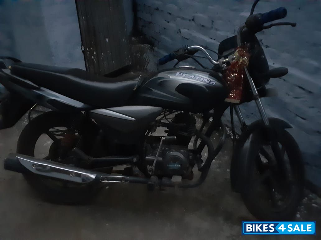 Black Bajaj Platina 100
