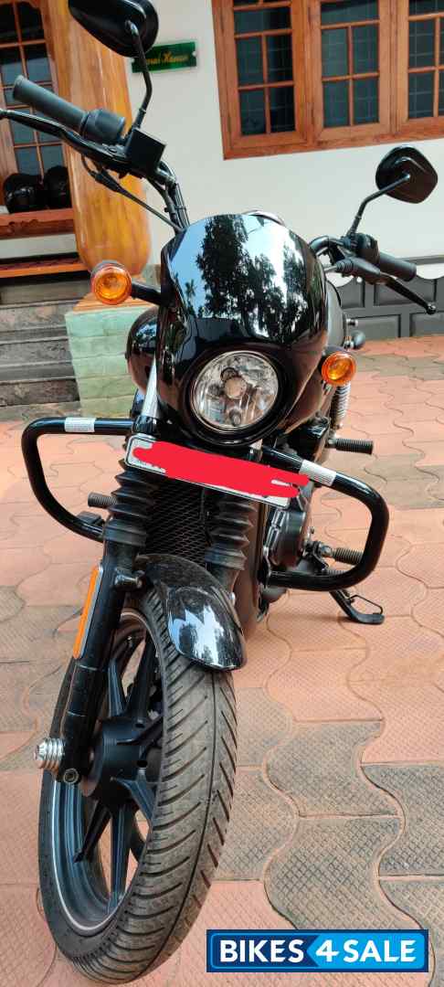 Blqck Harley Davidson Street 750