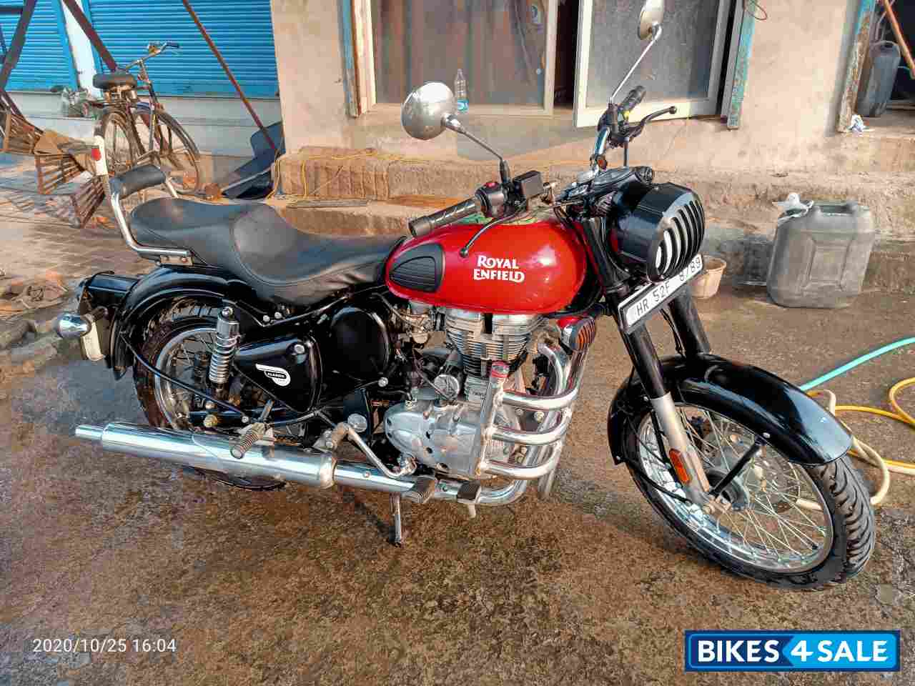 Royal Enfield Classic 350 Redditch Blue Royal Enfield Classic 350 Redditch Blue