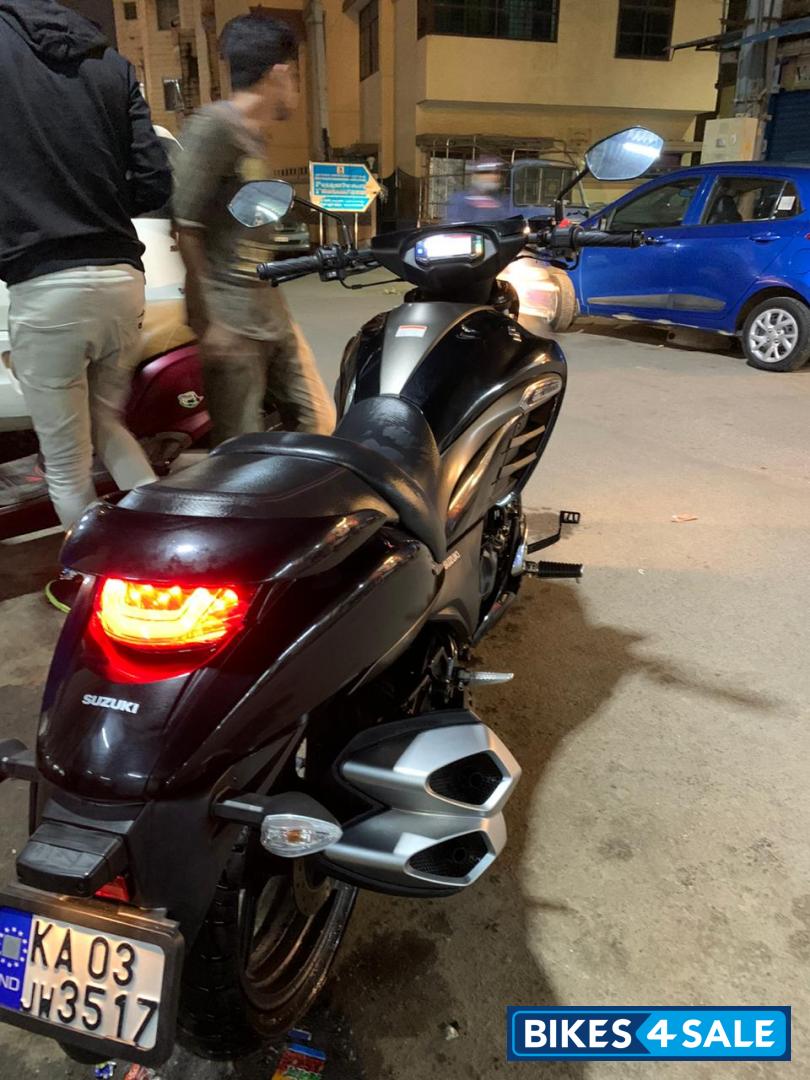 Black Suzuki Intruder 150 FI