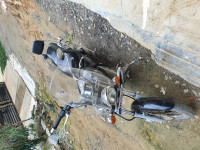 Bajaj Avenger 220 DTS-i