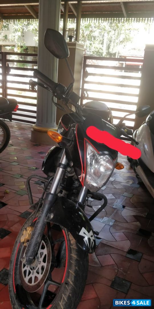 Black Suzuki Gixxer 150