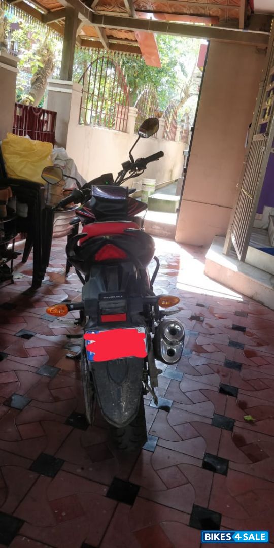 Black Suzuki Gixxer 150