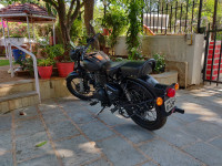Royal Enfield Classic Stealth Black 2018 Model
