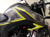 Matt Striking Green Honda CB Hornet 160R