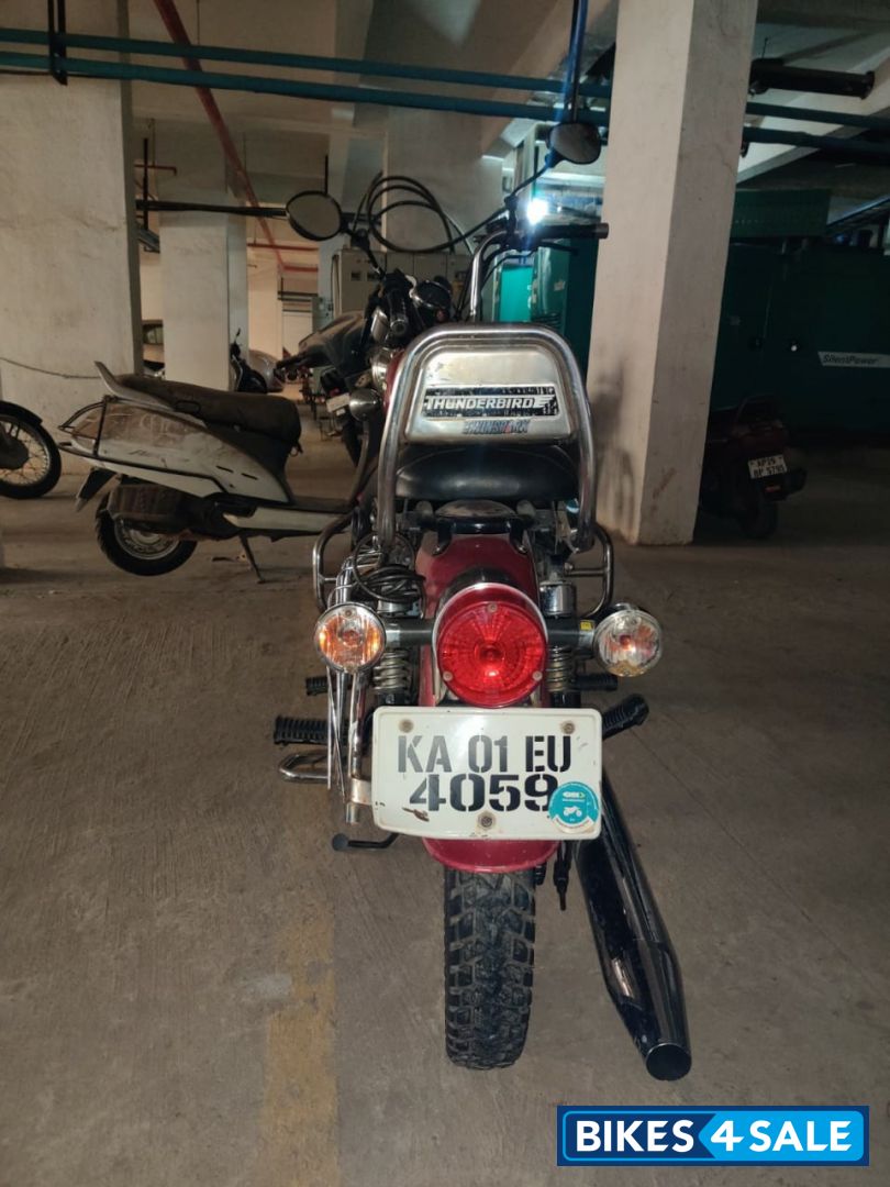 Red Royal Enfield Thunderbird TwinSpark 350 Red Royal Enfield Thunderbird TwinSpark 350