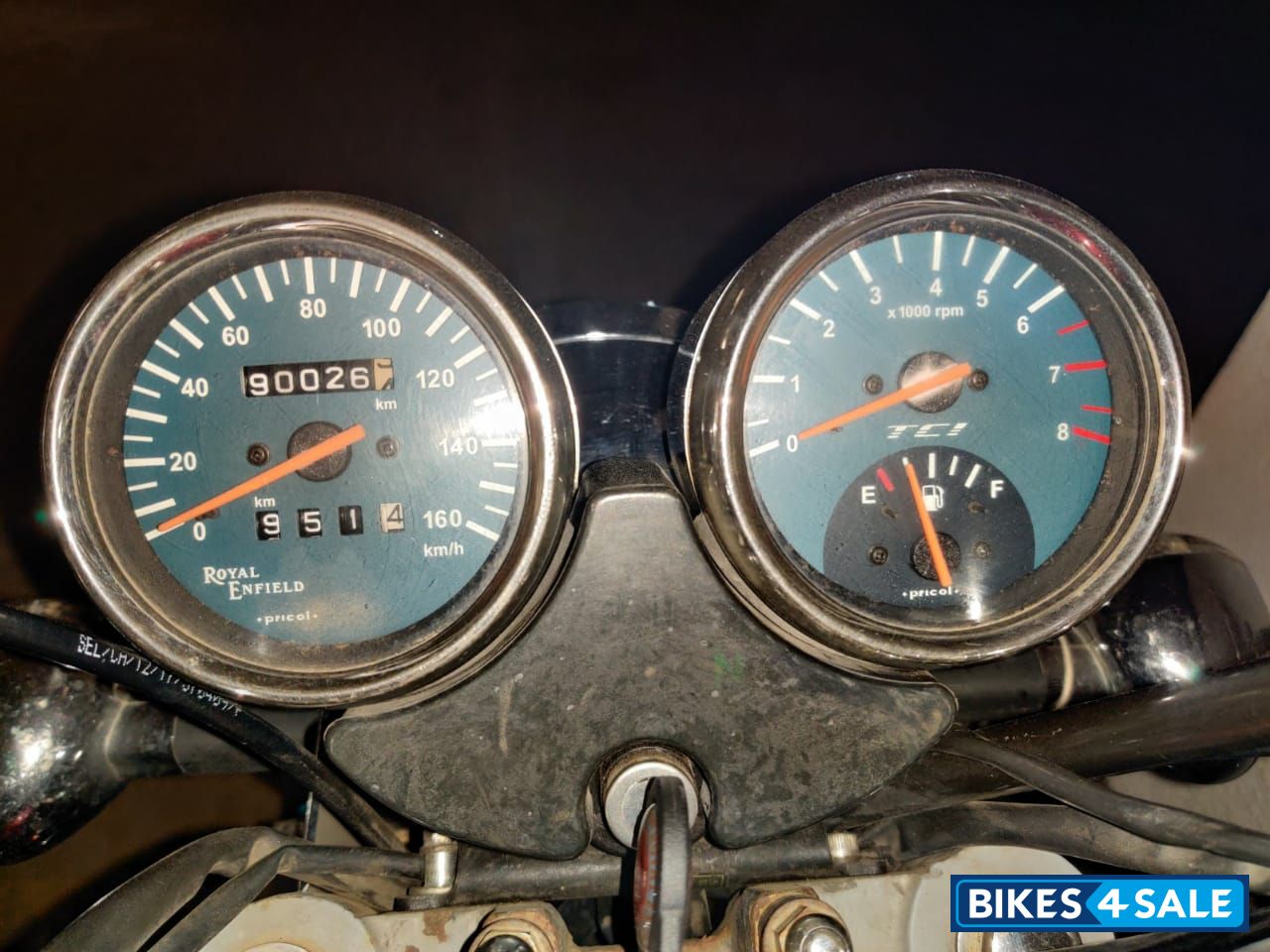 Red Royal Enfield Thunderbird TwinSpark 350 Red Royal Enfield Thunderbird TwinSpark 350