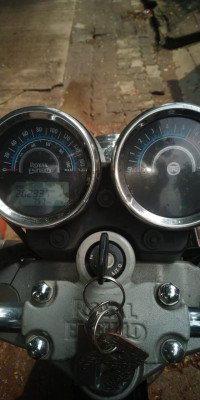 Black Royal Enfield Thunderbird 350