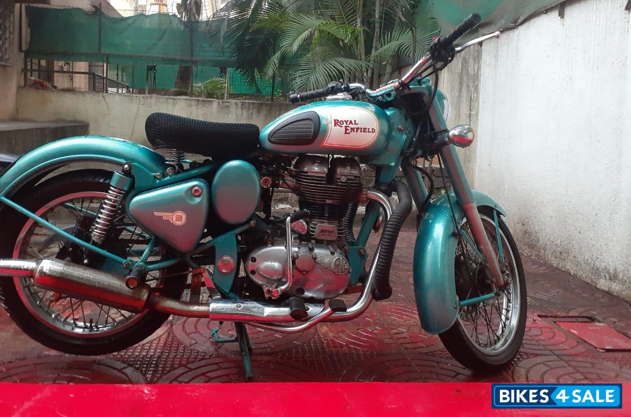 Green Royal Enfield Bullet 500