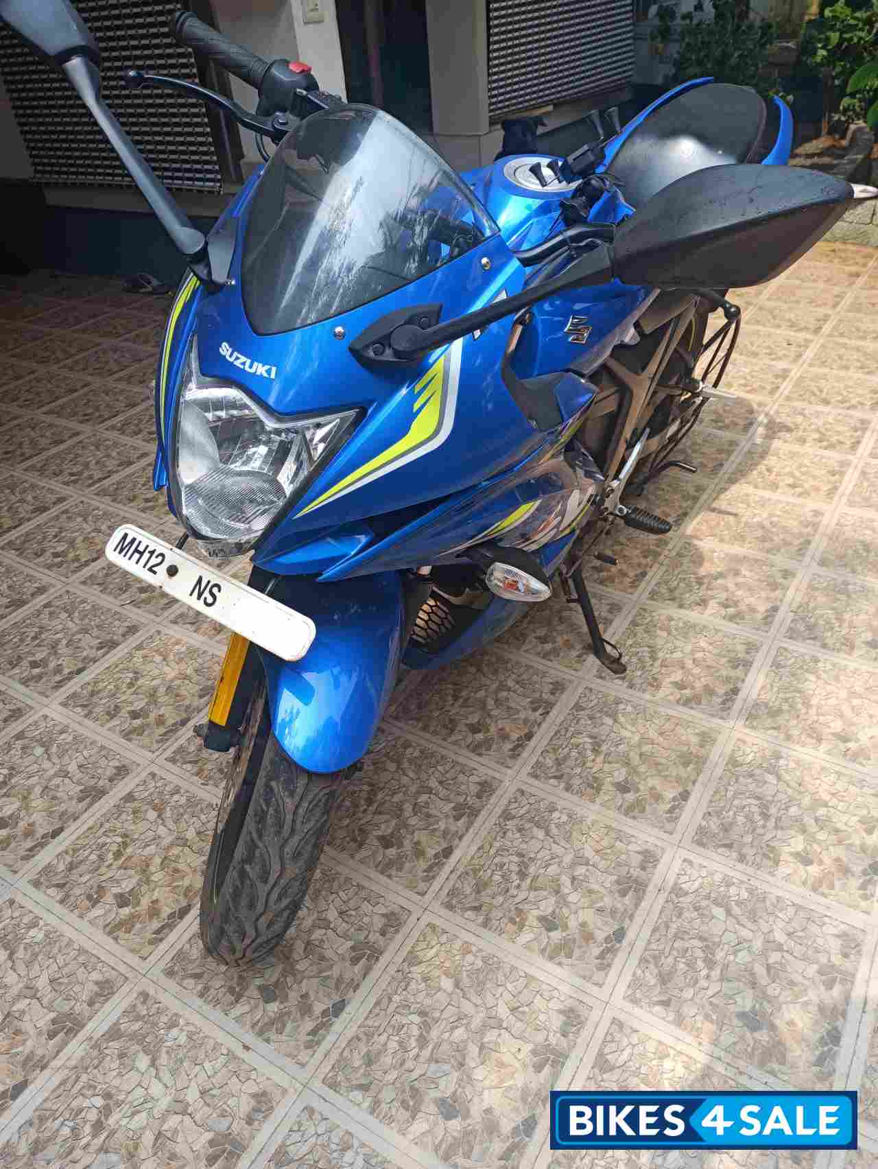 Suzuki Gixxer SF Fi