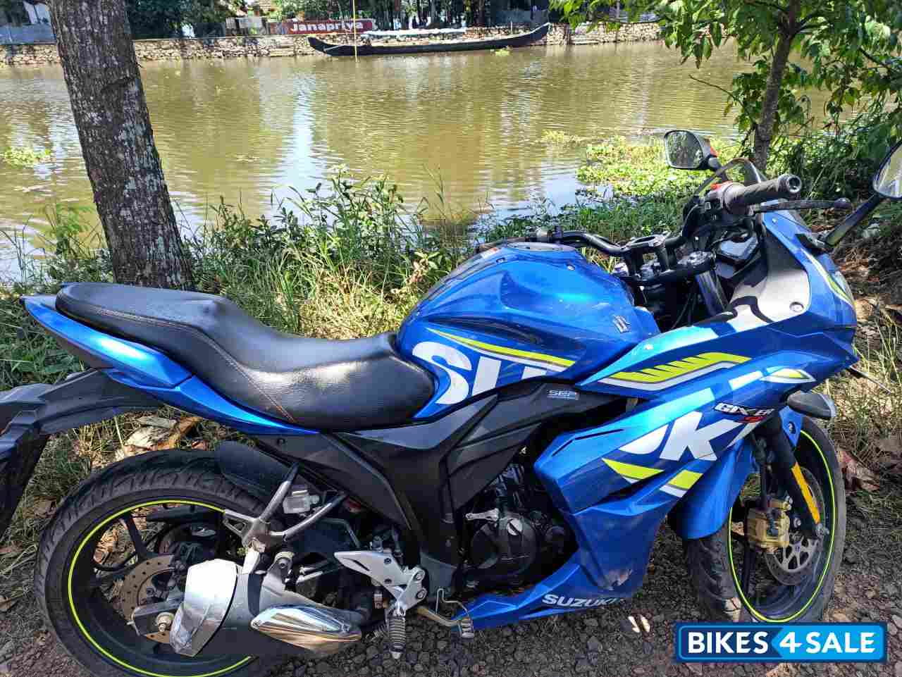 Suzuki Gixxer SF Fi