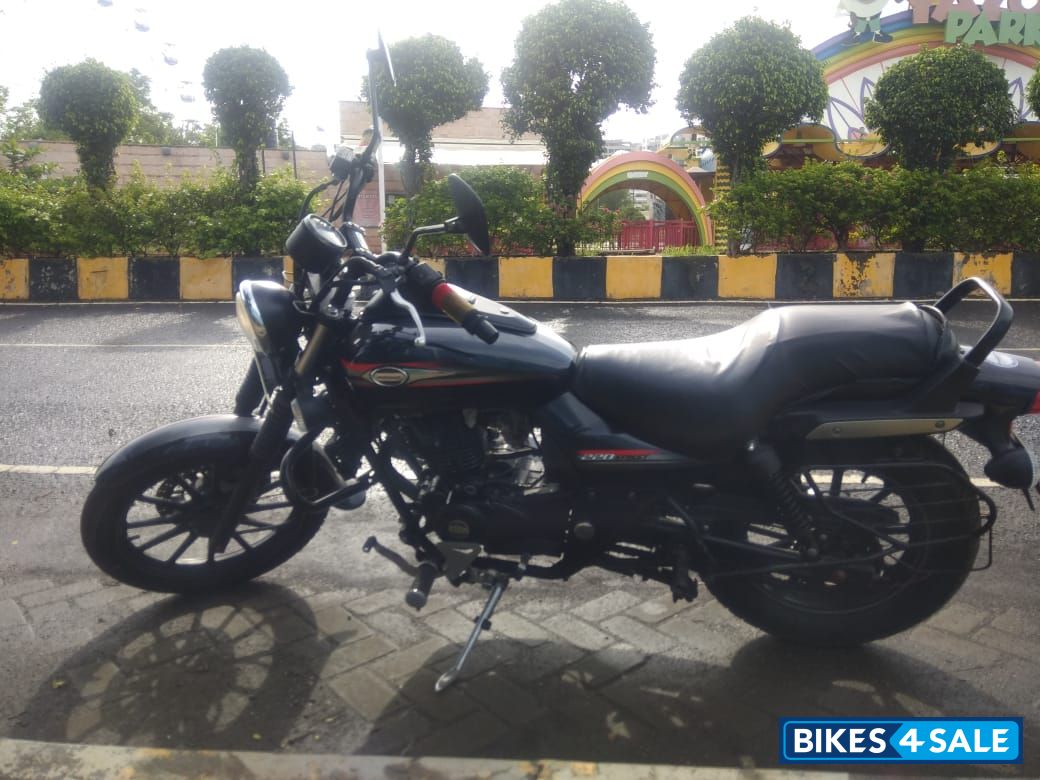 Black Bajaj Avenger Street 220
