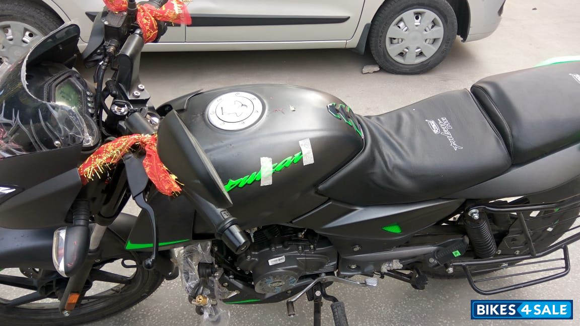 Bajaj Pulsar 125 Split Seat