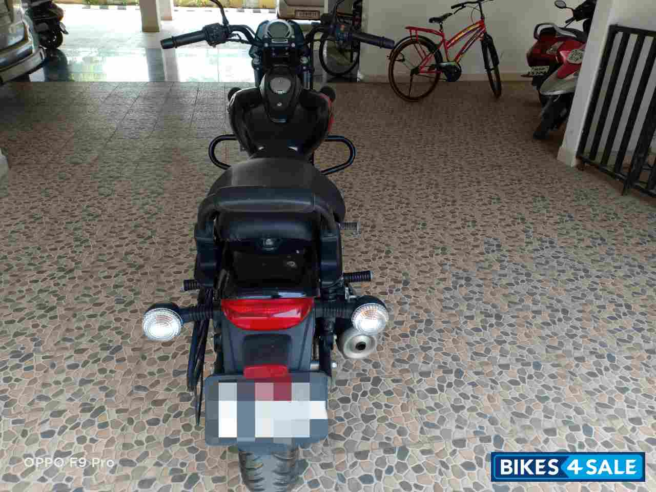 Bajaj Avenger Street 220