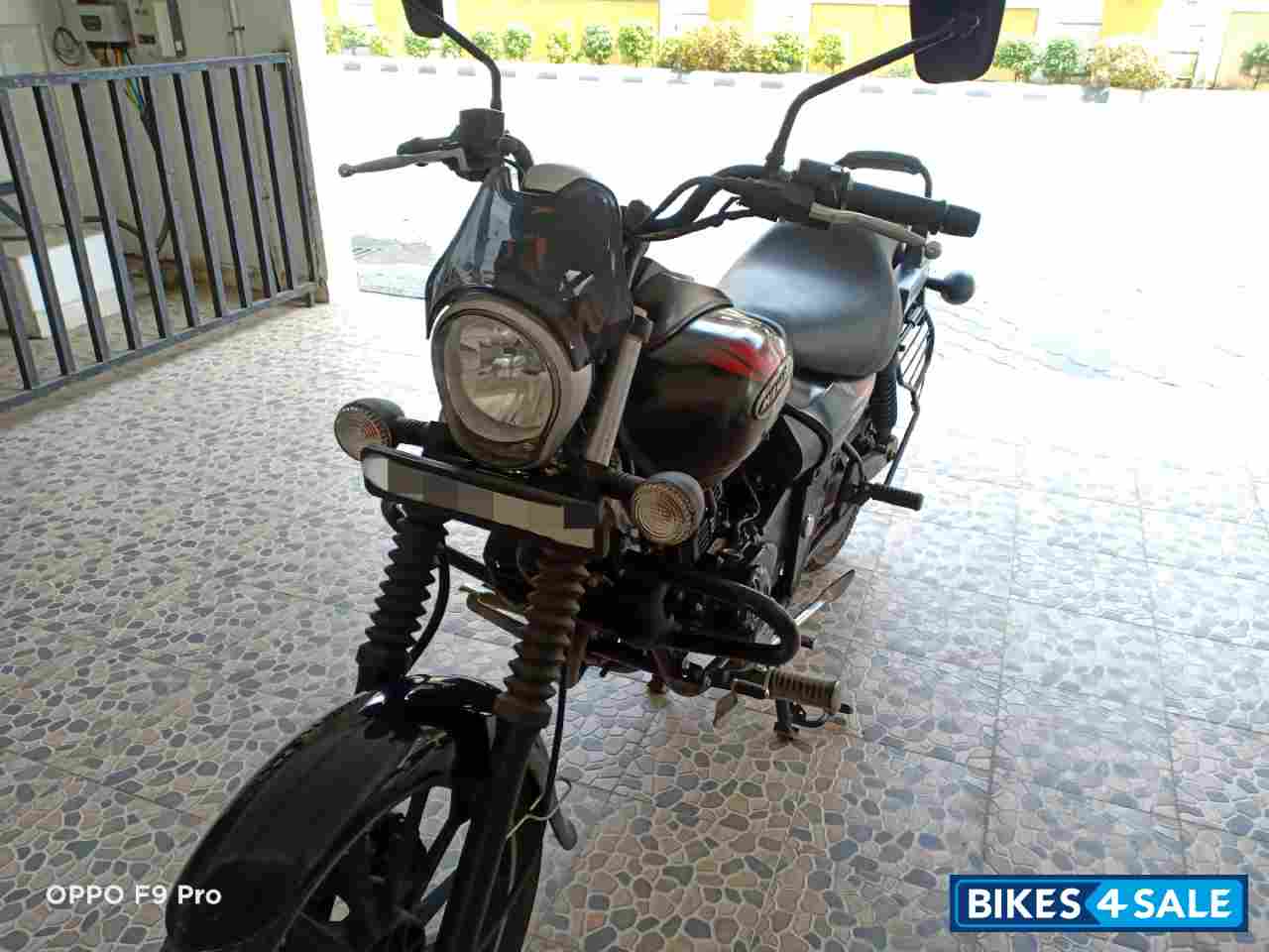 Bajaj Avenger Street 220