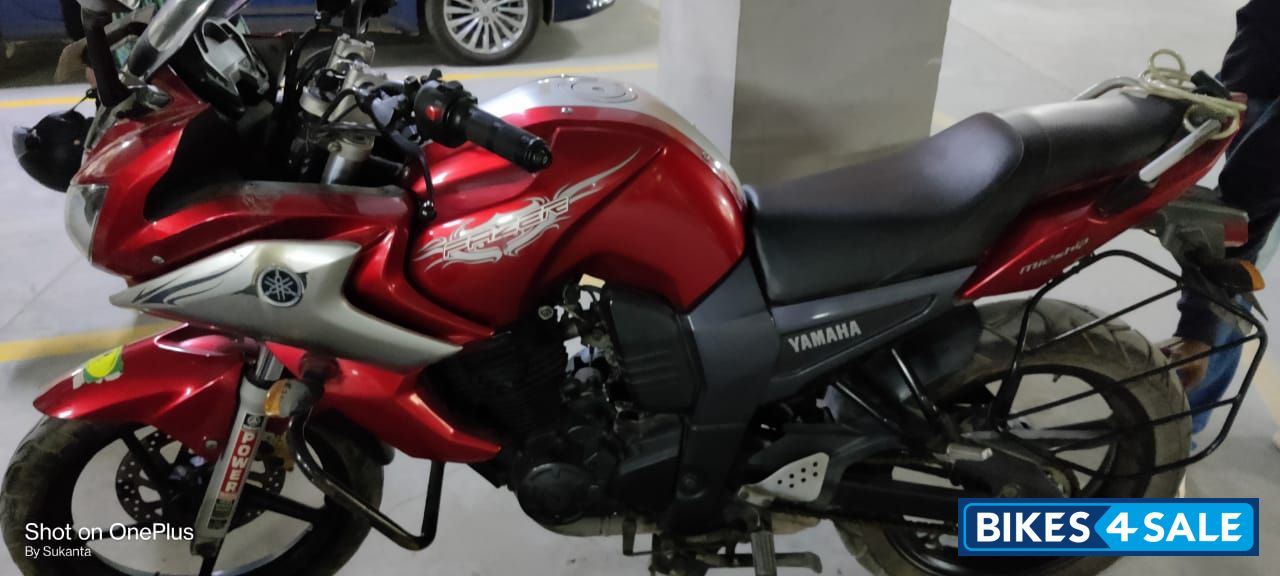 Red Yamaha Fazer