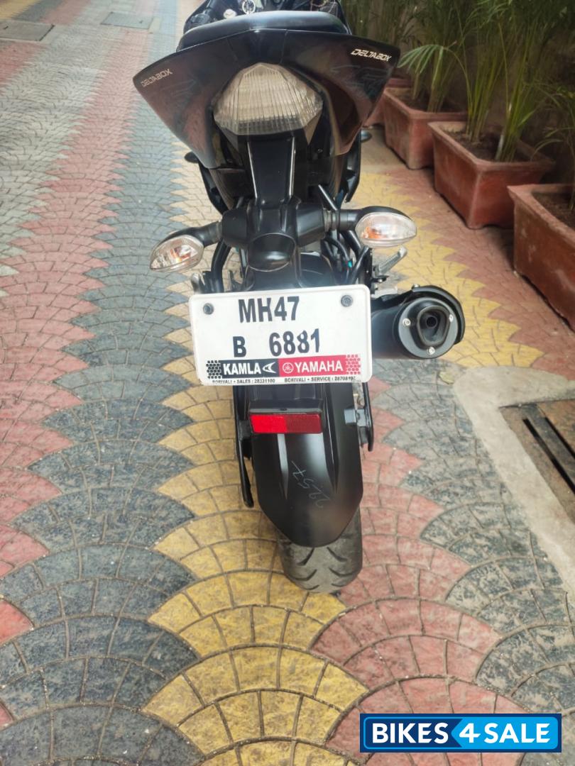 Black/blue Yamaha YZF R15 V2 Black/blue Yamaha YZF R15 V2