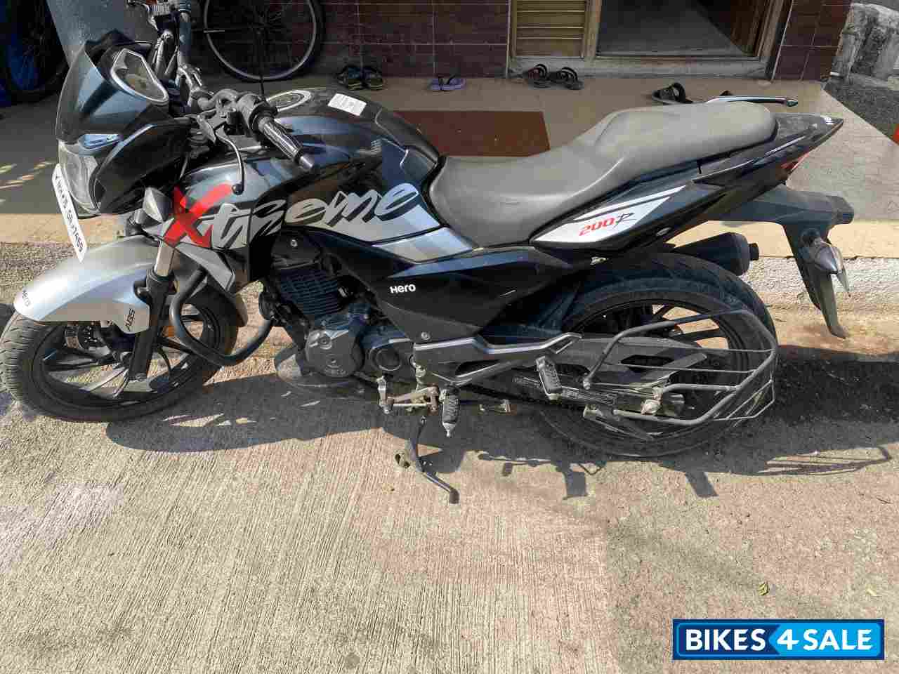 Black & Silver Hero CBZ Xtreme