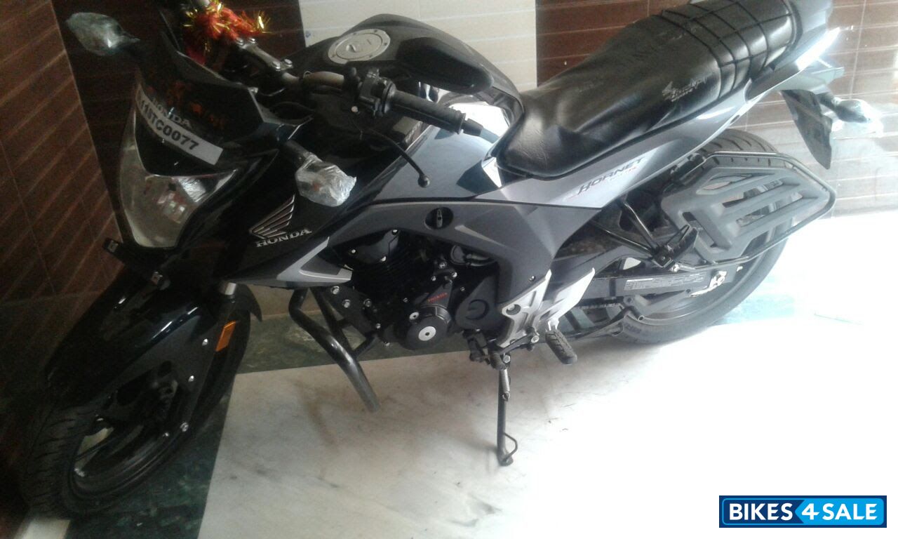 Honda CB Hornet 160R ABS