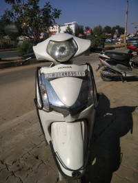 White Honda Aviator