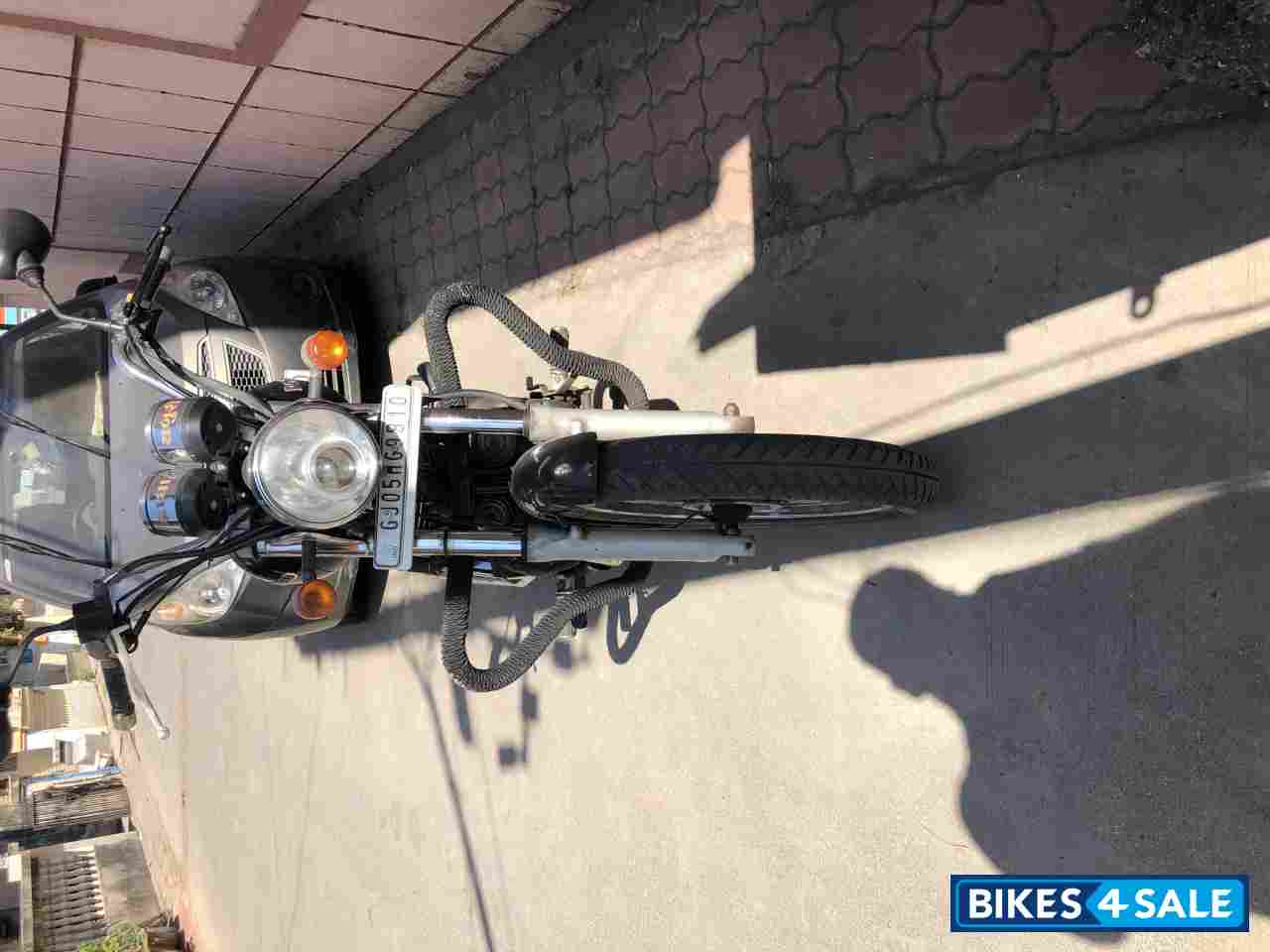 Black Royal Enfield Thunderbird TwinSpark 350