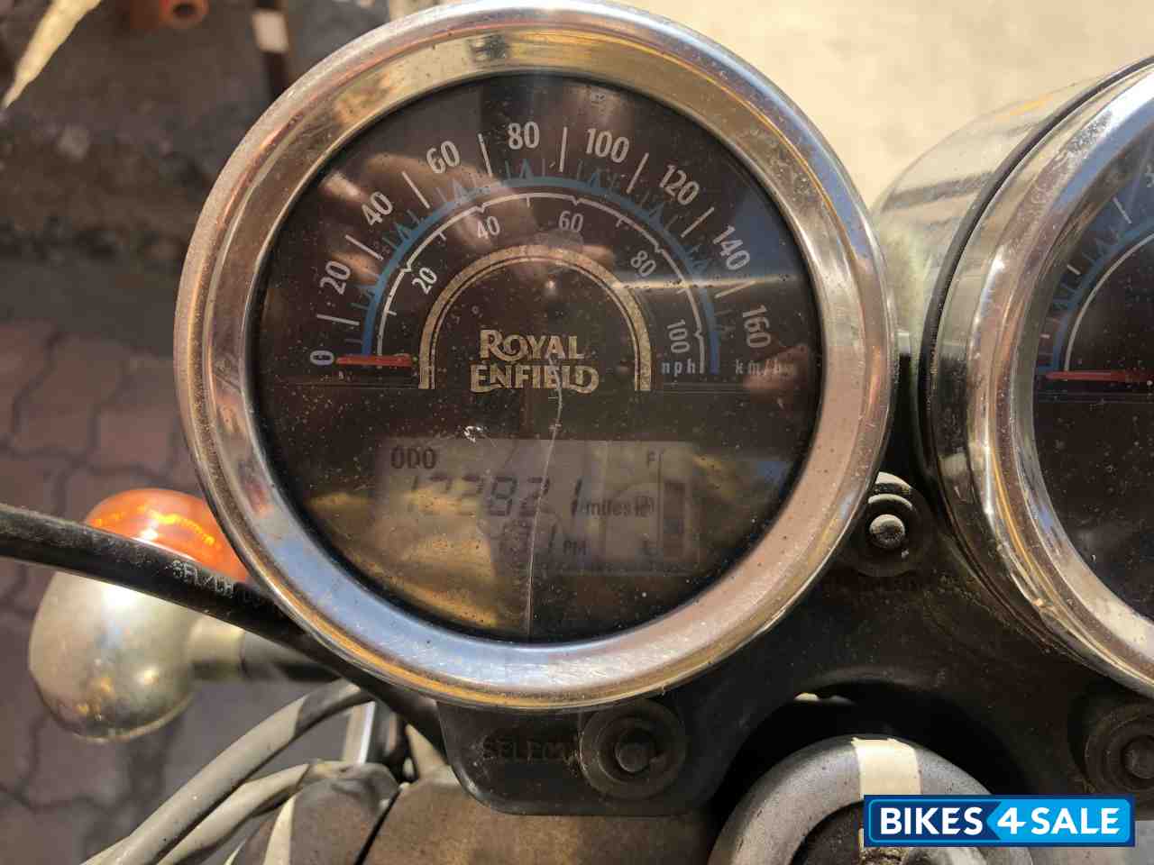 Black Royal Enfield Thunderbird TwinSpark 350