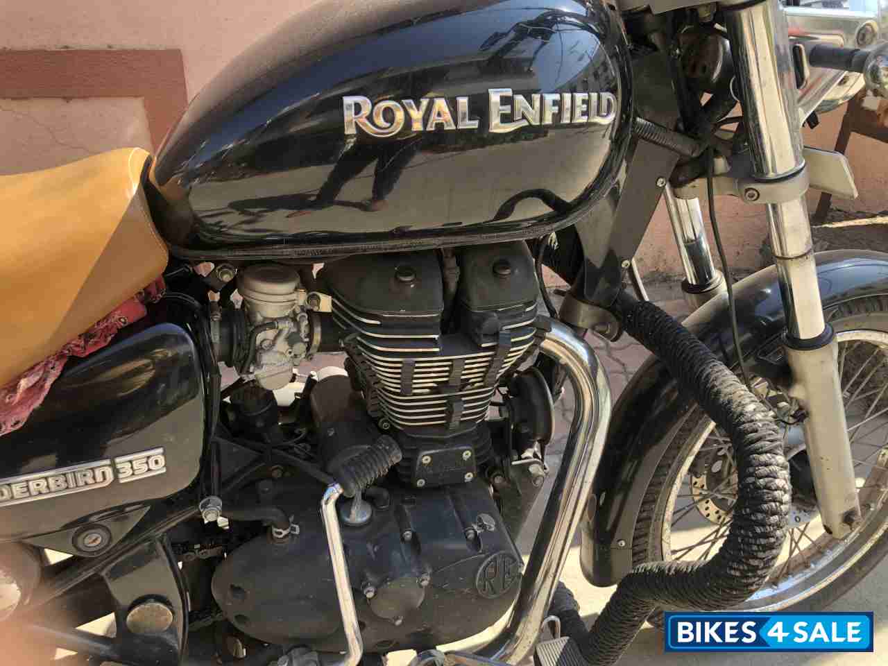Black Royal Enfield Thunderbird TwinSpark 350