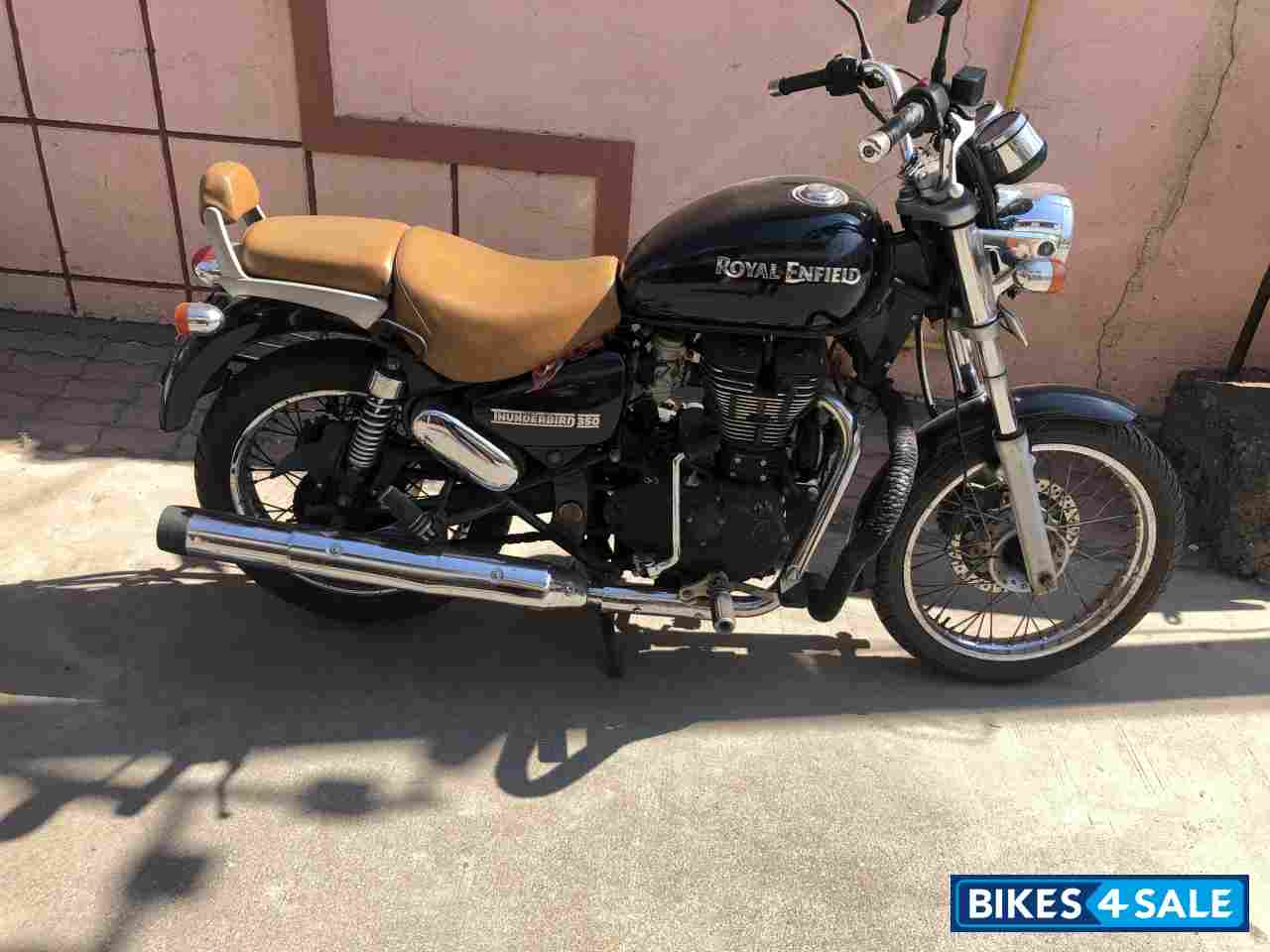 Black Royal Enfield Thunderbird TwinSpark 350