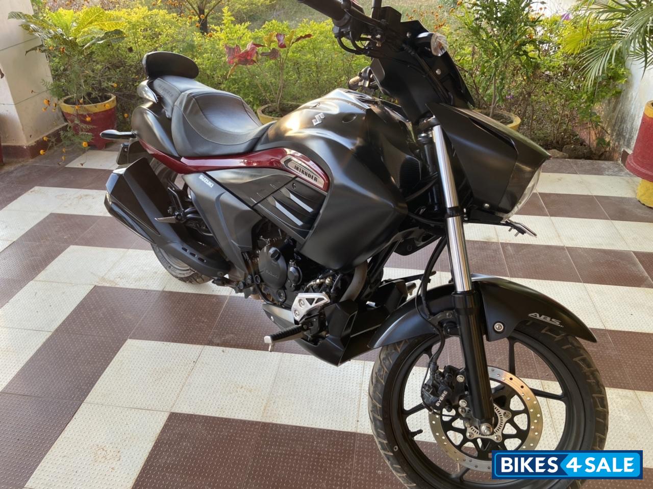 Suzuki Intruder 150 FI