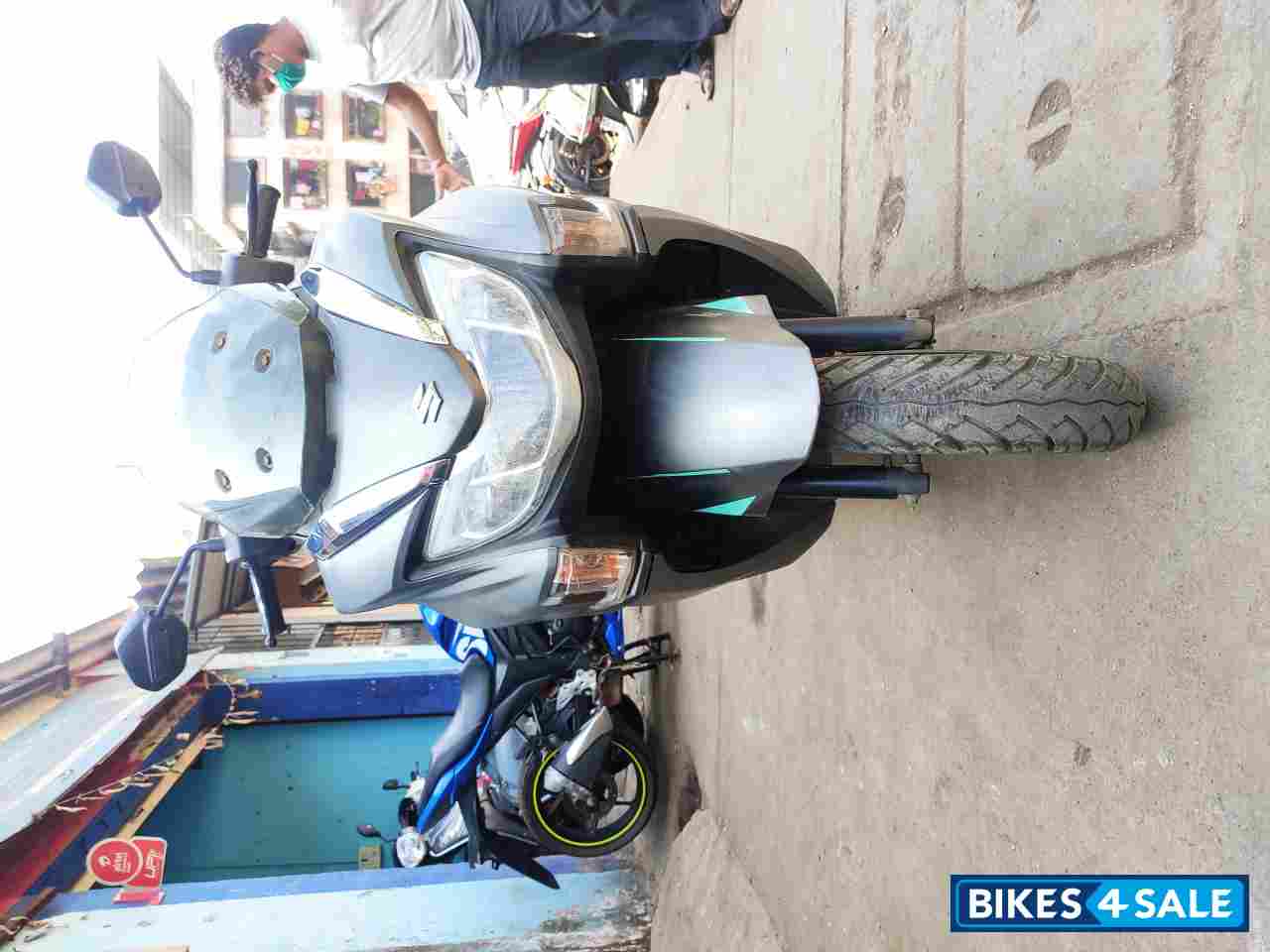 Suzuki Burgman Street