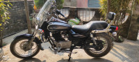 Black Bajaj Avenger 220 DTS-i